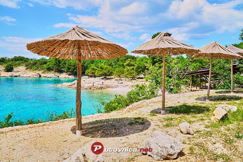 Apartment Iris & Elena Pinezici  Ngoại thất bức ảnh